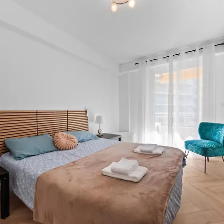 Coeur De - A 300m Des Plages - Parking - Fn Αντίμπ