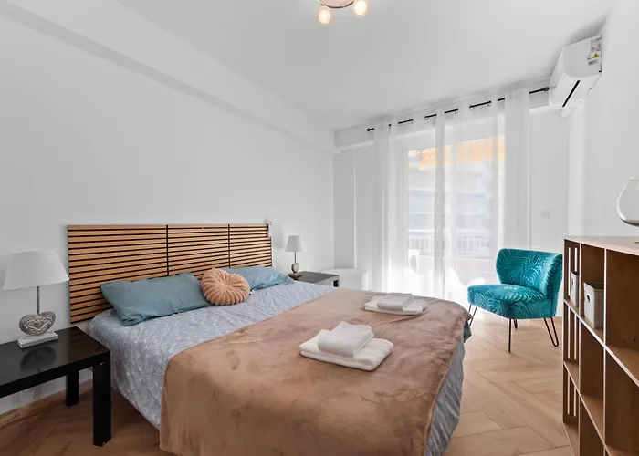 Coeur De - A 300m Des Plages - Parking - Fn Αντίμπ