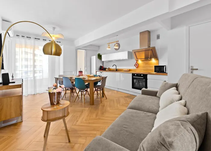 Διαμέρισμα Coeur De - A 300m Des Plages - Parking - Fn Αντίμπ