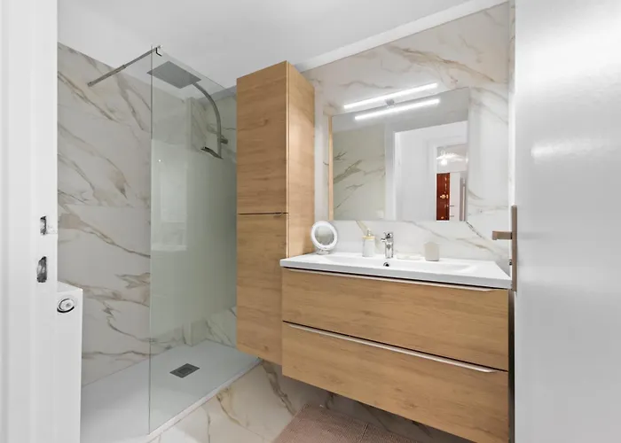 Coeur De - A 300m Des Plages - Parking - Fn Αντίμπ